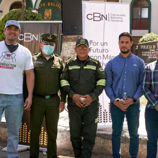 CBN y el Comando Policial del Valle bajo de Cochabamba difunden mensajes sobre Consumo Inteligente